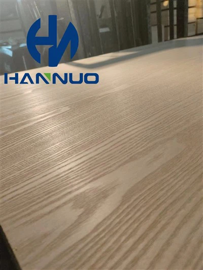 3D ​​Reliéfní AAA+ jasanová překližka